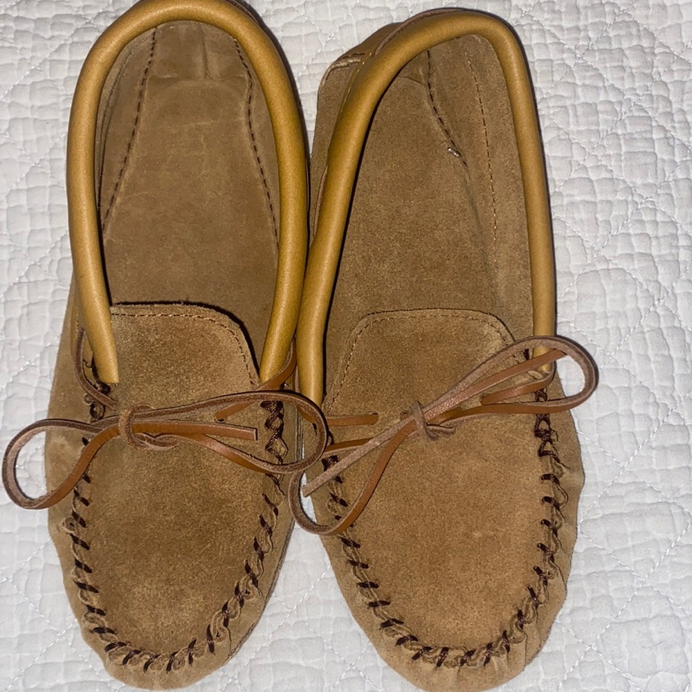 Soft Moc Canada size 7 slippers